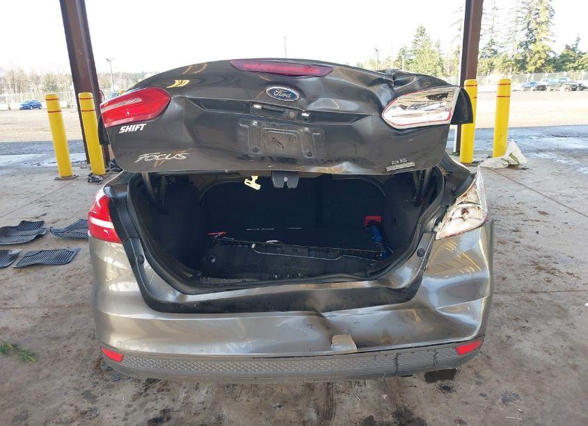 Photo 6 of 2017 Ford Focus SE (VIN 1FADP3FE1HL277788)