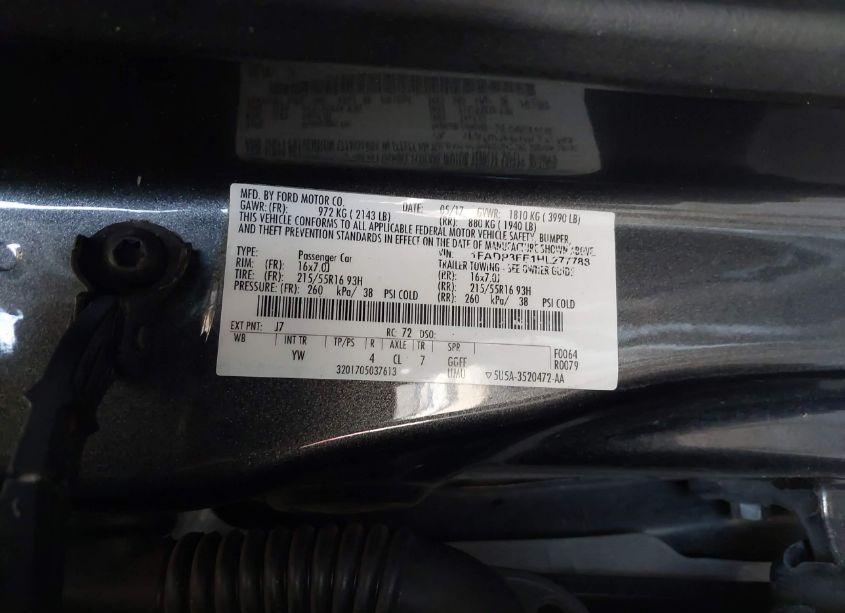 Photo 9 of 2017 Ford Focus SE (VIN 1FADP3FE1HL277788)