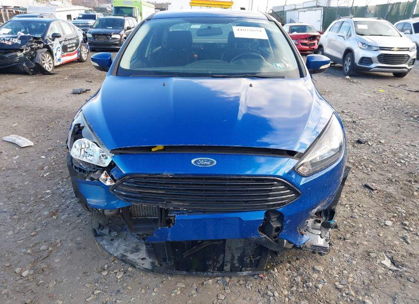 Photo 12 of 2018 Ford Focus SE (VIN 1FADP3FE1JL219699)