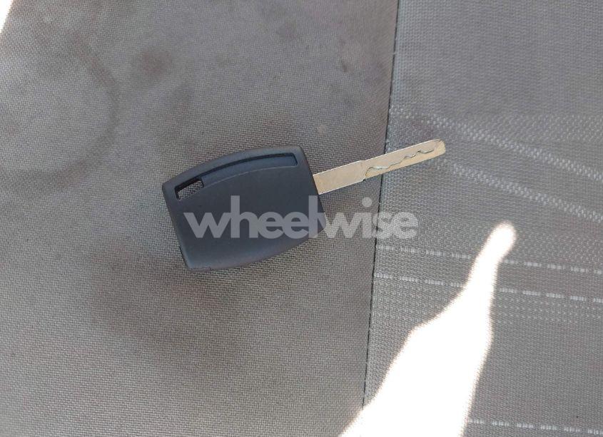 Photo 11 of 2018 Ford Focus SE (VIN 1FADP3FE1JL238012)