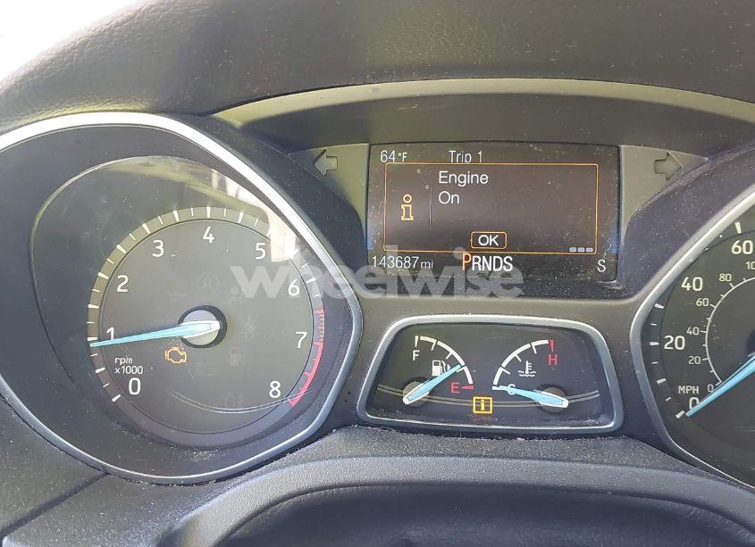 Photo 7 of 2018 Ford Focus SE (VIN 1FADP3FE1JL238012)