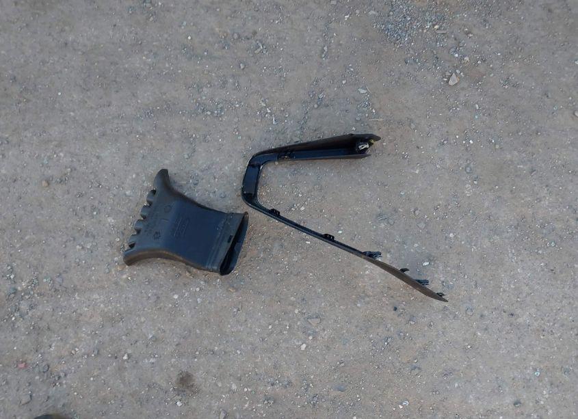 Photo 11 of 2018 Ford Focus SE (VIN 1FADP3FE1JL256705)