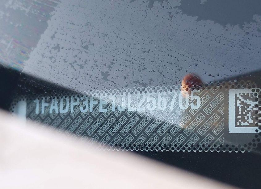 Photo 9 of 2018 Ford Focus SE (VIN 1FADP3FE1JL256705)