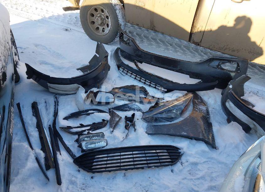 Photo 12 of 2018 Ford Focus SE (VIN 1FADP3FE1JL267977)