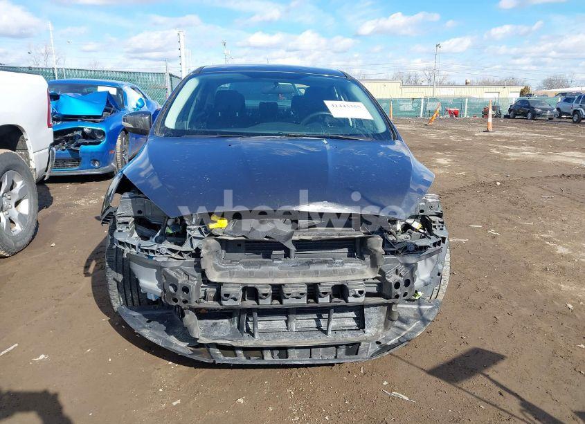 Photo 6 of 2018 Ford Focus SE (VIN 1FADP3FE1JL267977)