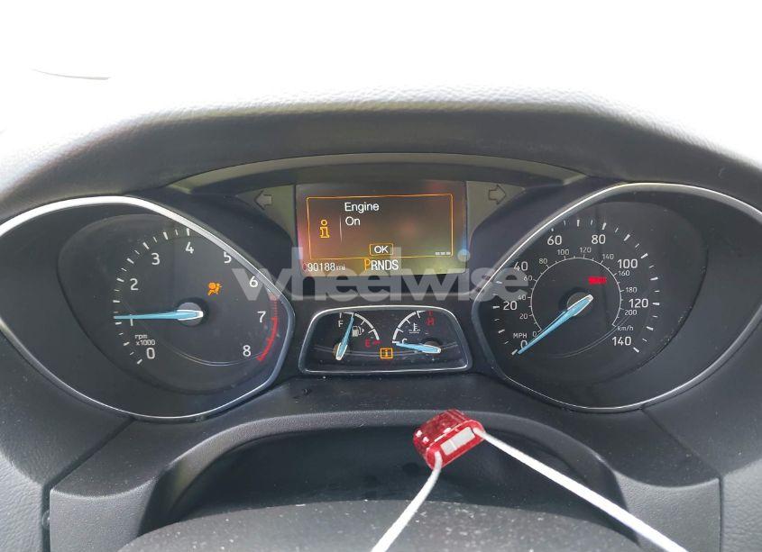 Photo 7 of 2018 Ford Focus SE (VIN 1FADP3FE1JL267977)