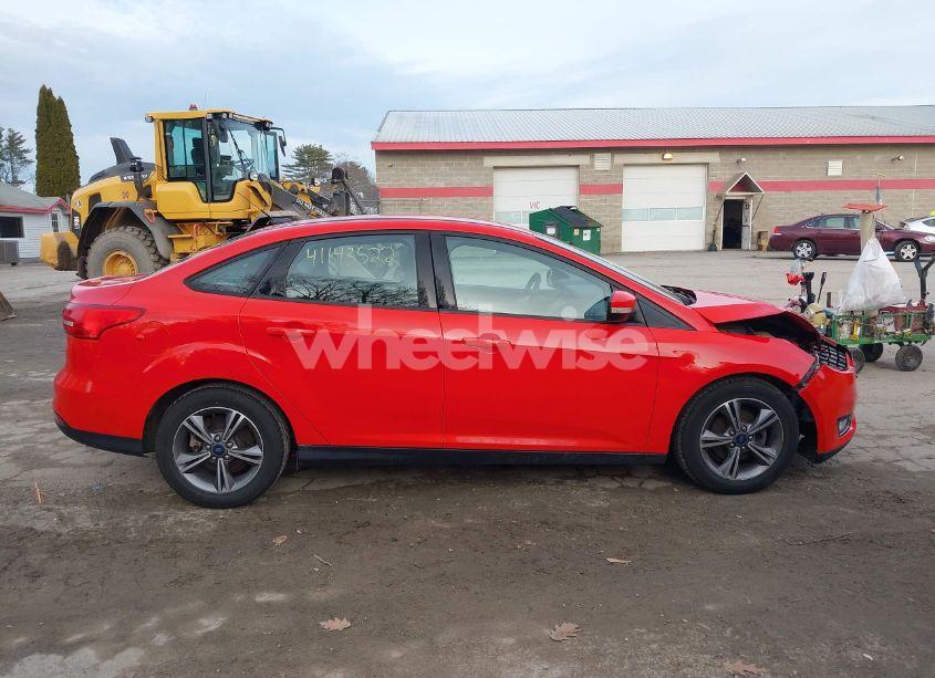 Photo 14 of 2017 Ford Focus SE (VIN 1FADP3FE2HL273992)