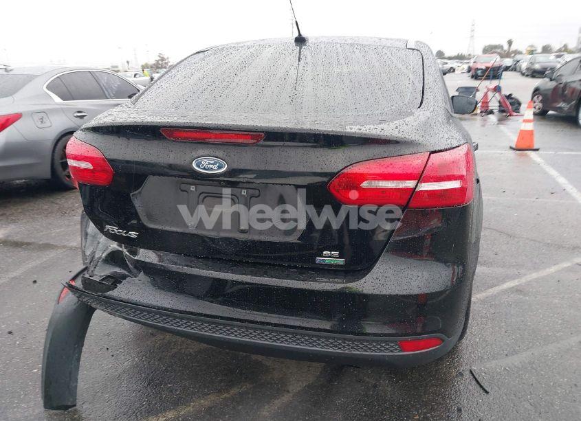 Photo 16 of 2017 Ford Focus SE (VIN 1FADP3FE2HL296009)