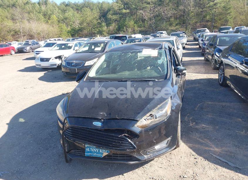Photo 11 of 2017 Ford Focus SE (VIN 1FADP3FE2HL316131)