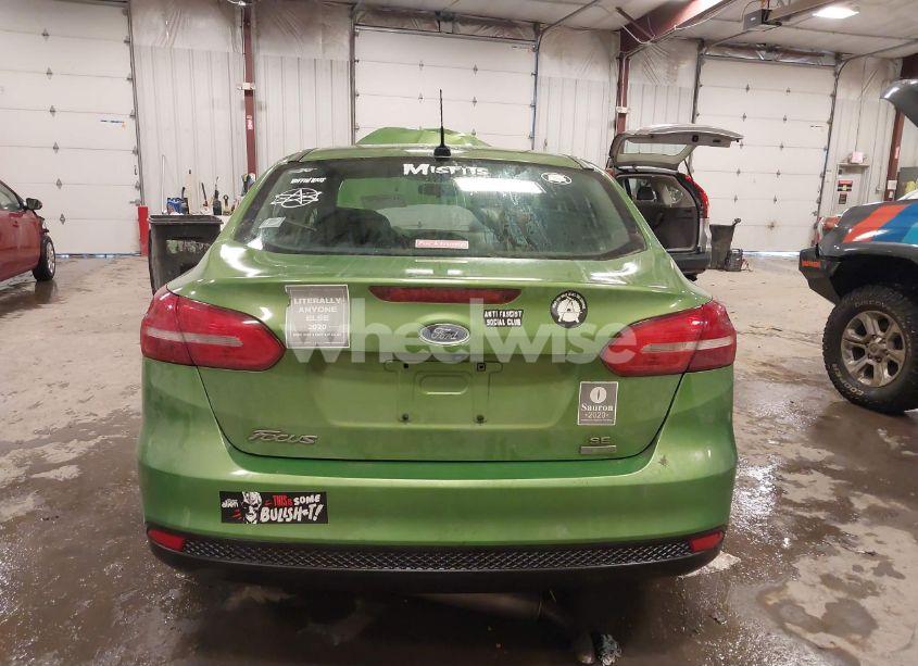Photo 17 of 2018 Ford Focus SE (VIN 1FADP3FE2JL200014)
