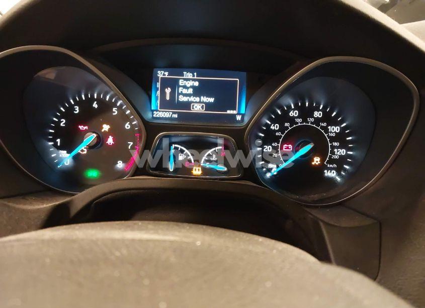 Photo 7 of 2018 Ford Focus SE (VIN 1FADP3FE2JL200014)
