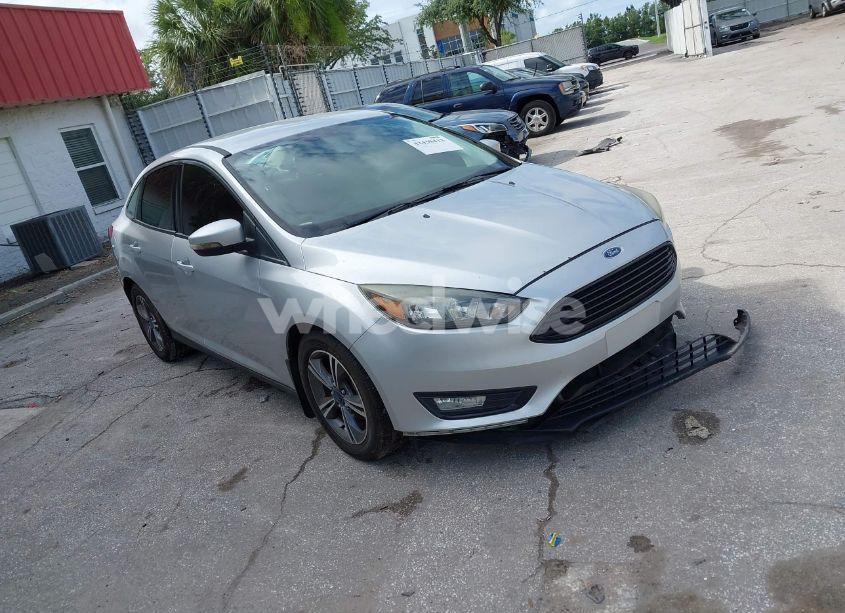 2016 Ford Focus SE (VIN 1FADP3FE3GL280819) main photo