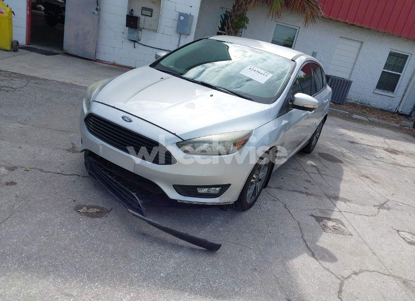 Photo 2 of 2016 Ford Focus SE (VIN 1FADP3FE3GL280819)