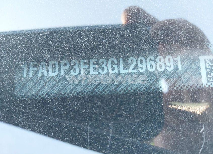 Photo 9 of 2016 Ford Focus SE (VIN 1FADP3FE3GL296891)