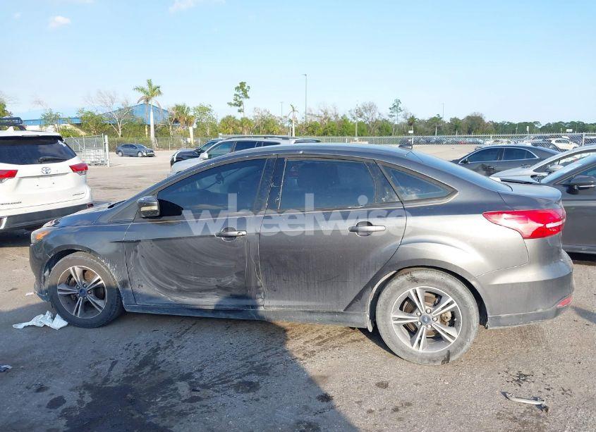 Photo 15 of 2017 Ford Focus SE (VIN 1FADP3FE3HL306451)