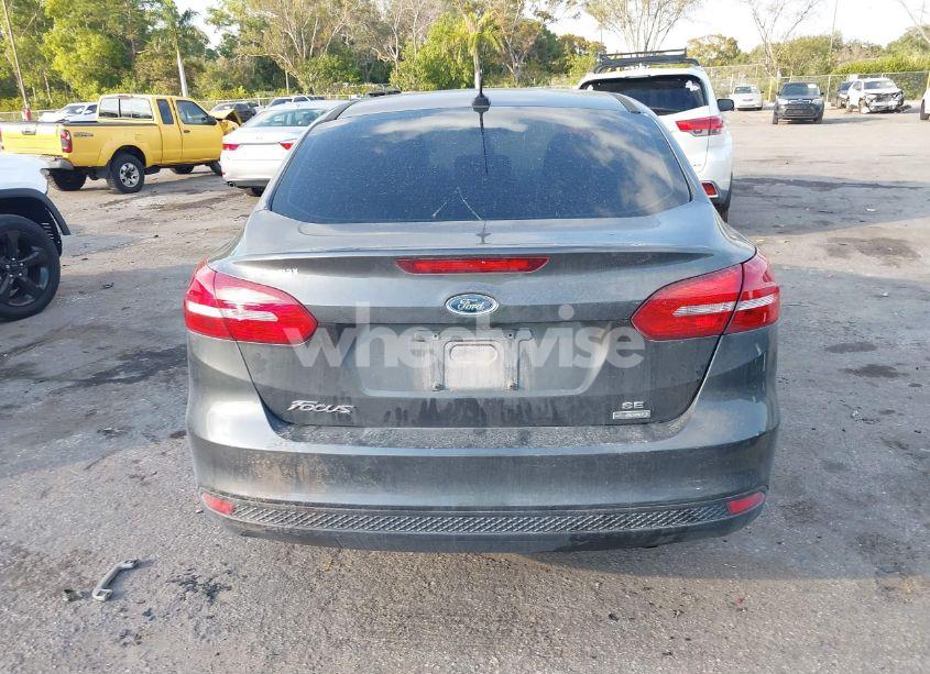 Photo 17 of 2017 Ford Focus SE (VIN 1FADP3FE3HL306451)