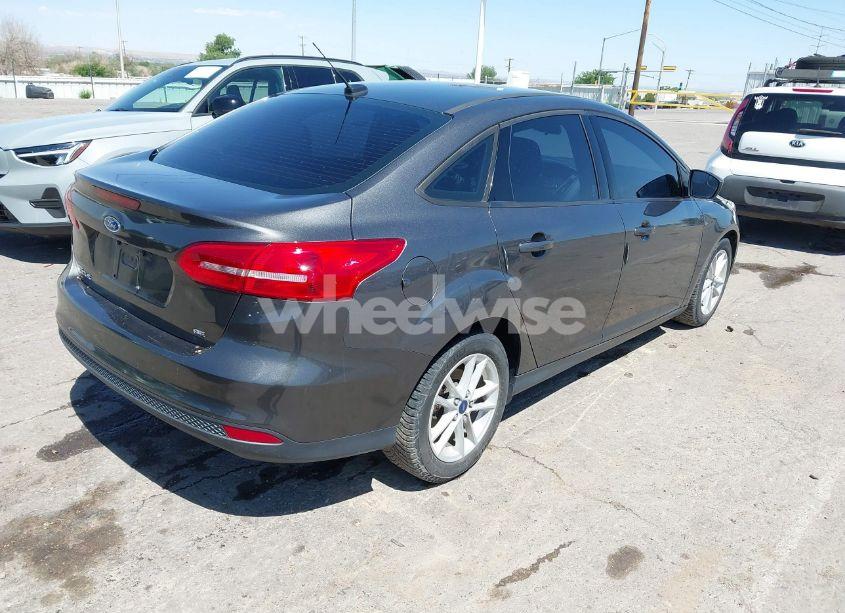 Photo 4 of 2018 Ford Focus SE (VIN 1FADP3FE3JL211233)