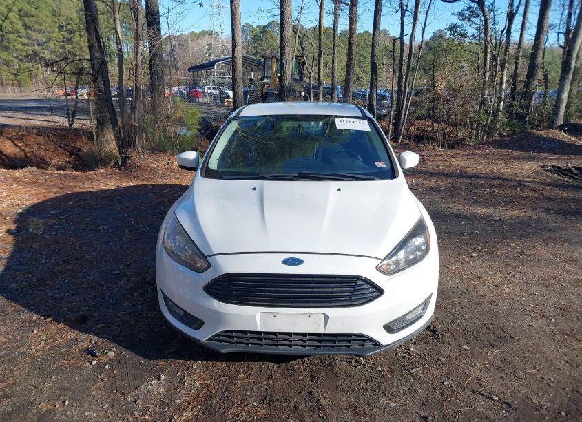 Photo 12 of 2018 Ford Focus SE (VIN 1FADP3FE3JL219784)