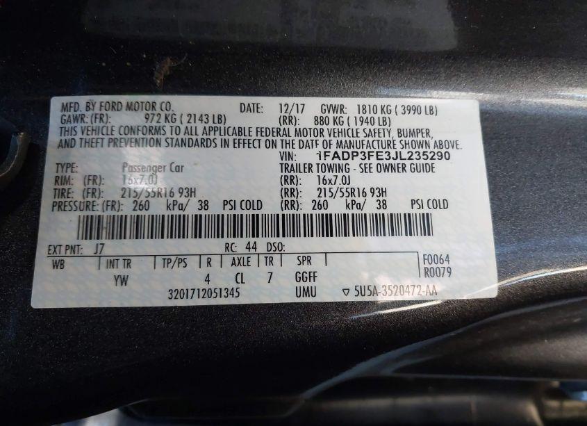 Photo 9 of 2018 Ford Focus SE (VIN 1FADP3FE3JL235290)