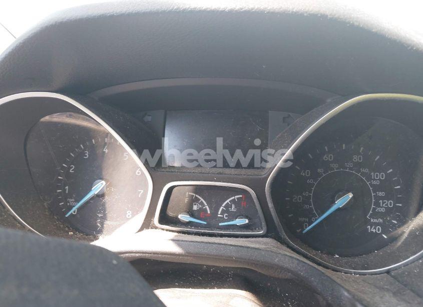 Photo 15 of 2018 Ford Focus SE (VIN 1FADP3FE3JL286448)