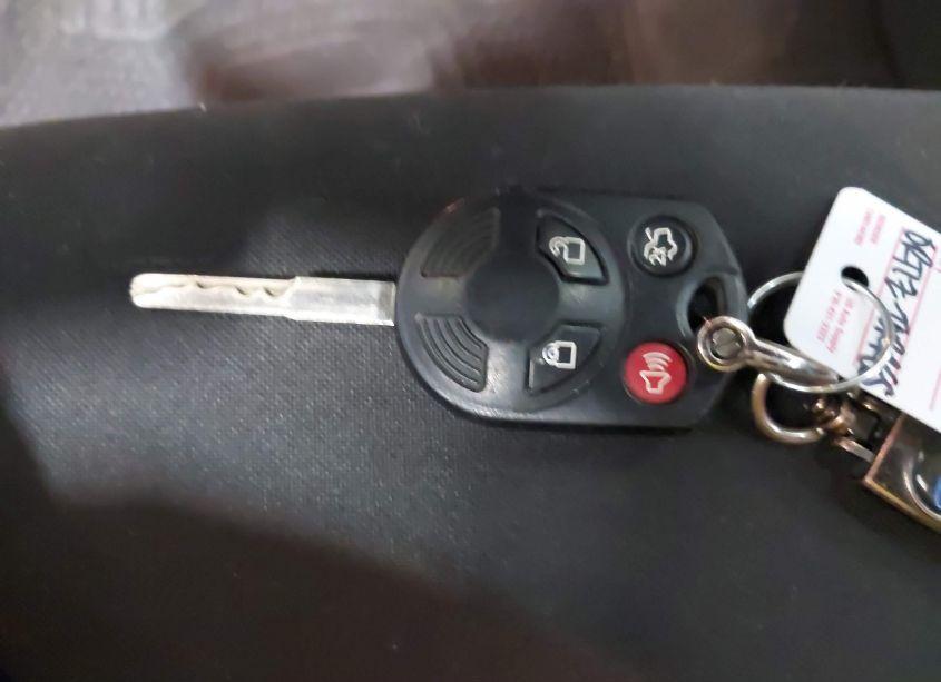 Photo 11 of 2018 Ford Focus SE (VIN 1FADP3FE3JL289821)