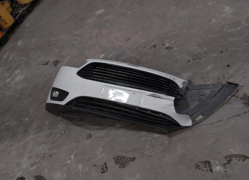 Photo 12 of 2018 Ford Focus SE (VIN 1FADP3FE3JL289821)