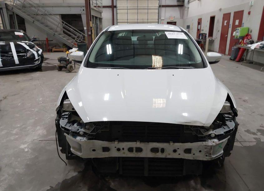 Photo 13 of 2018 Ford Focus SE (VIN 1FADP3FE3JL289821)