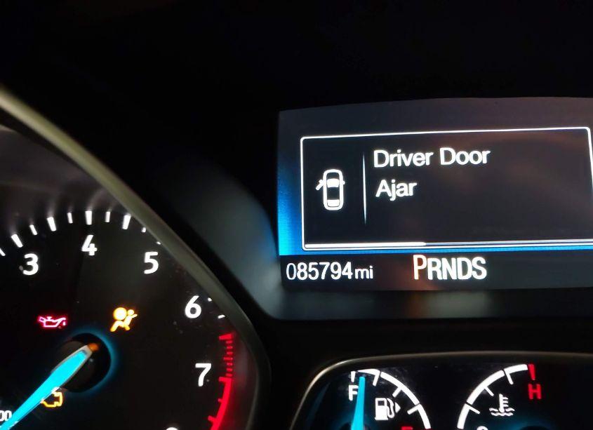 Photo 16 of 2018 Ford Focus SE (VIN 1FADP3FE3JL289821)