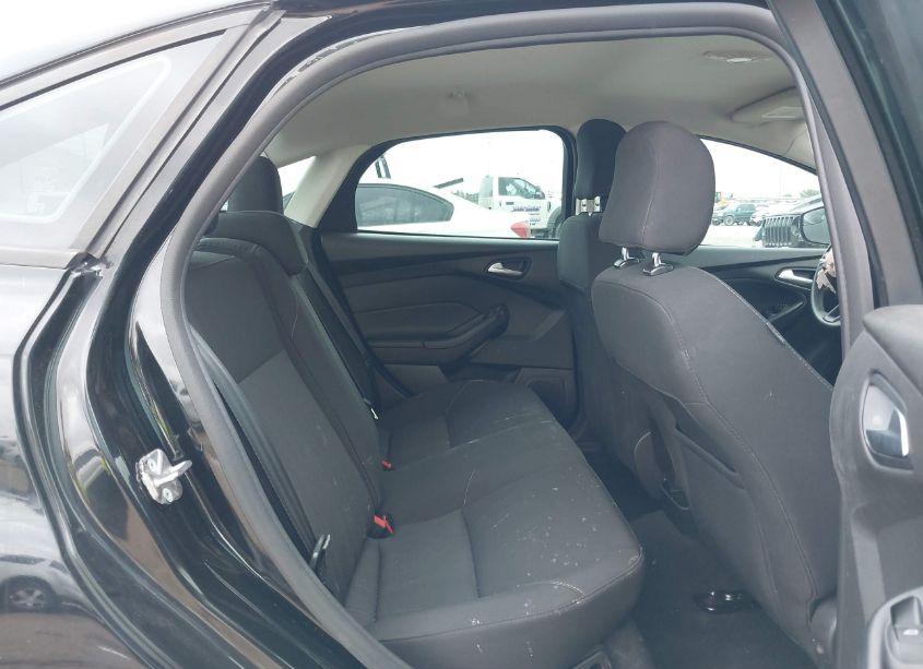 Photo 8 of 2016 Ford Focus SE (VIN 1FADP3FE4GL293434)