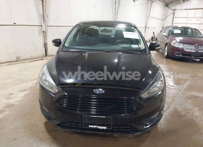 Photo 6 of 2017 Ford Focus SE (VIN 1FADP3FE4HL275856)