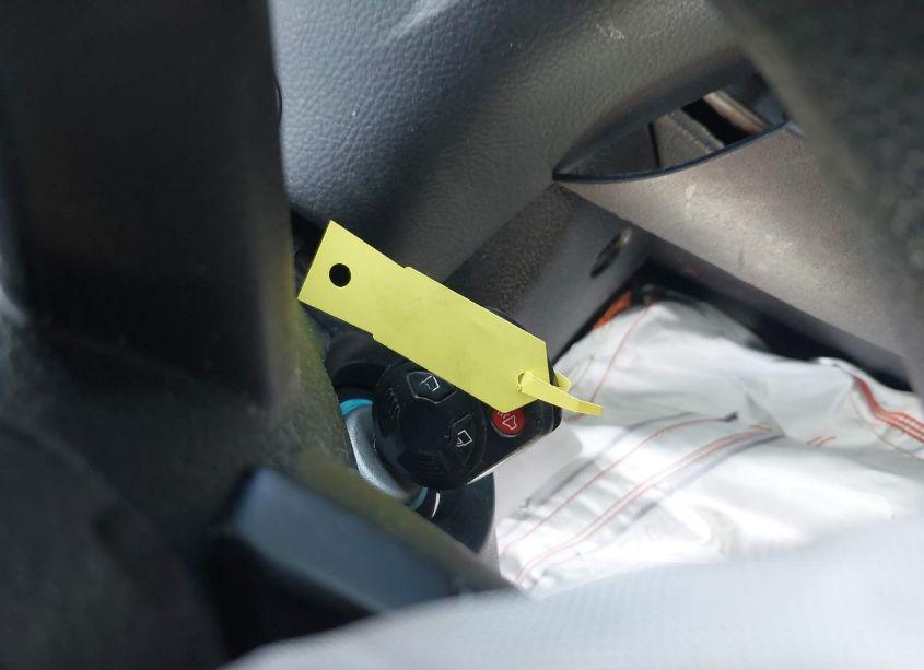 Photo 11 of 2018 Ford Focus SE (VIN 1FADP3FE4JL255497)