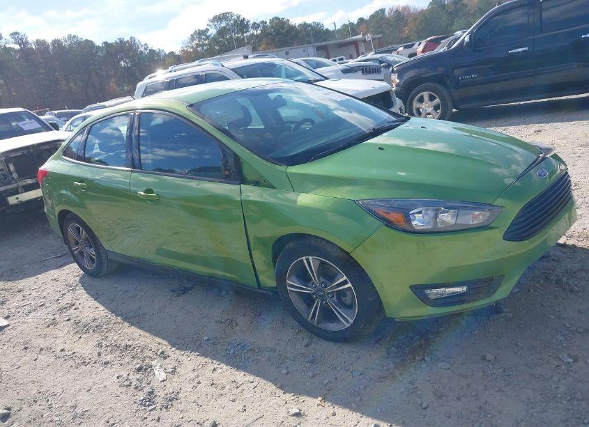 Photo 13 of 2018 Ford Focus SE (VIN 1FADP3FE4JL255497)