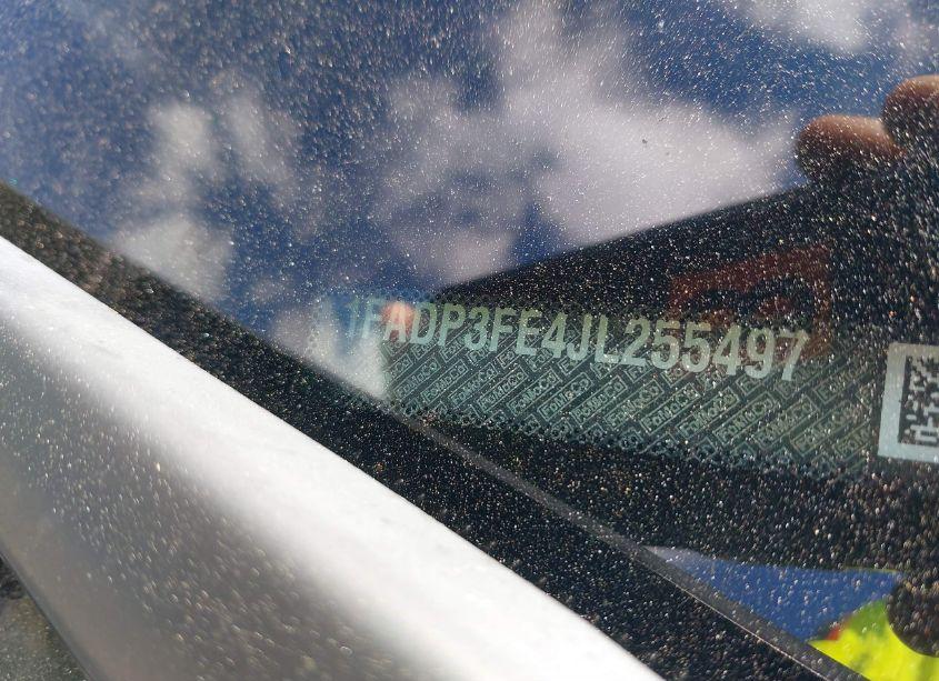 Photo 9 of 2018 Ford Focus SE (VIN 1FADP3FE4JL255497)