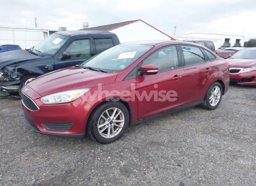 Photo 2 of 2015 Ford Focus SE (VIN 1FADP3FE5FL217963)