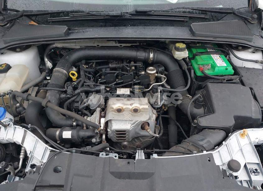 Photo 10 of 2017 Ford Focus SE (VIN 1FADP3FE5HL220784)