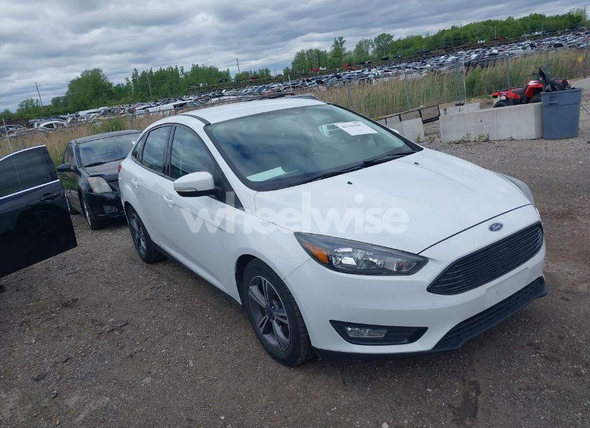 2017 Ford Focus SE (VIN 1FADP3FE5HL276286) main photo