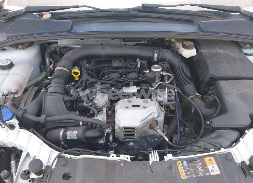 Photo 10 of 2017 Ford Focus SE (VIN 1FADP3FE5HL299907)