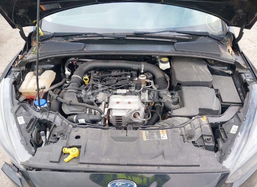 Photo 10 of 2017 Ford Focus SE (VIN 1FADP3FE5HL316446)