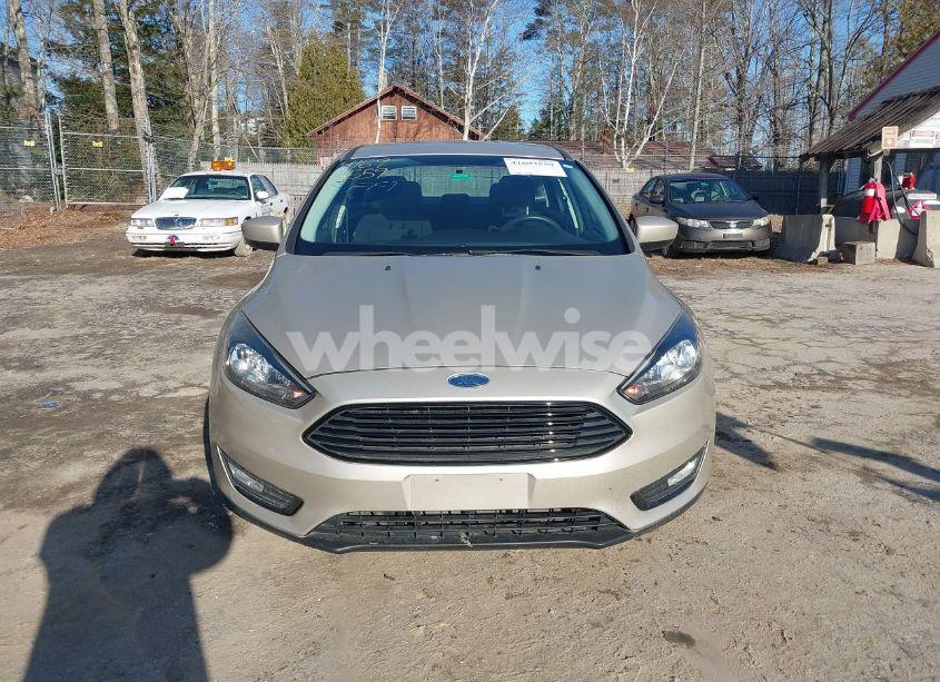 Photo 11 of 2018 Ford Focus SE (VIN 1FADP3FE5JL200220)