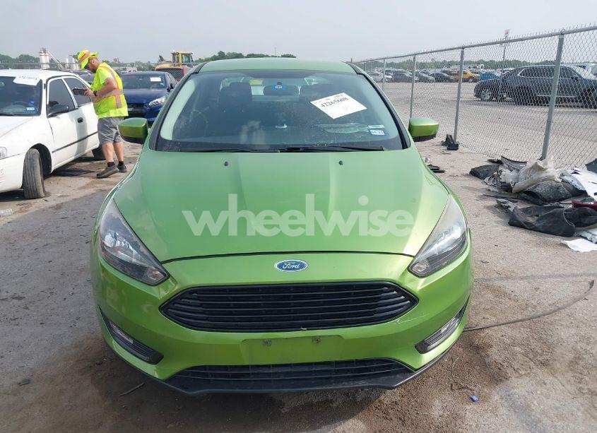 Photo 12 of 2018 Ford Focus SE (VIN 1FADP3FE5JL222542)