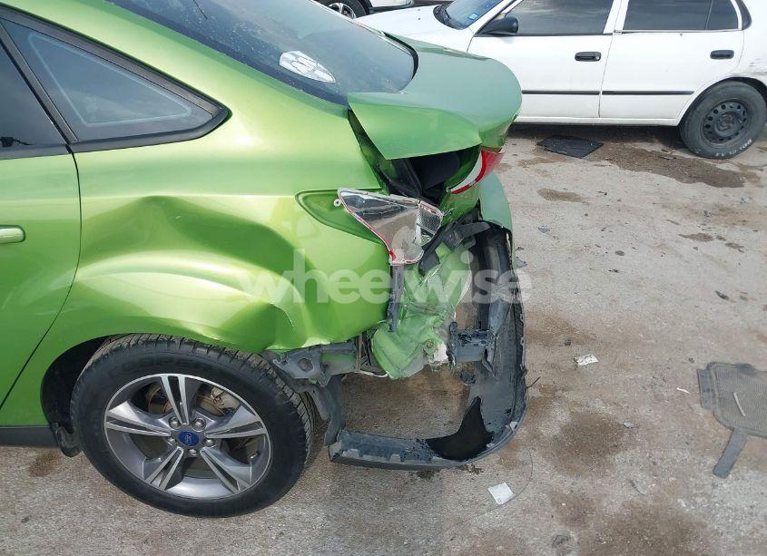 Photo 6 of 2018 Ford Focus SE (VIN 1FADP3FE5JL222542)