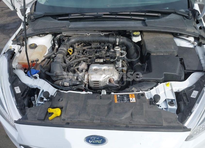 Photo 10 of 2018 Ford Focus SE (VIN 1FADP3FE5JL241401)