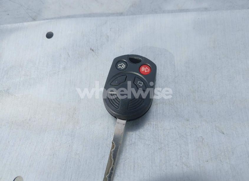 Photo 11 of 2018 Ford Focus SE (VIN 1FADP3FE5JL241401)