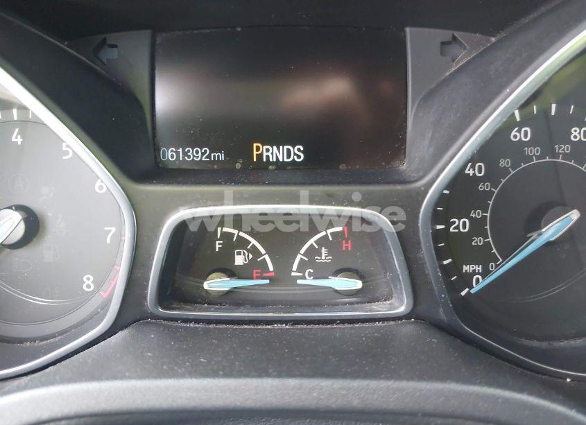 Photo 15 of 2018 Ford Focus SE (VIN 1FADP3FE5JL241401)