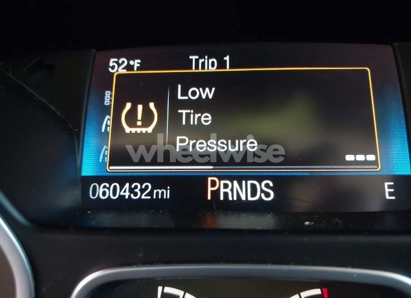 Photo 15 of 2018 Ford Focus SE (VIN 1FADP3FE5JL258893)