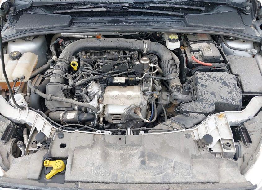 Photo 10 of 2018 Ford Focus SE (VIN 1FADP3FE5JL269490)