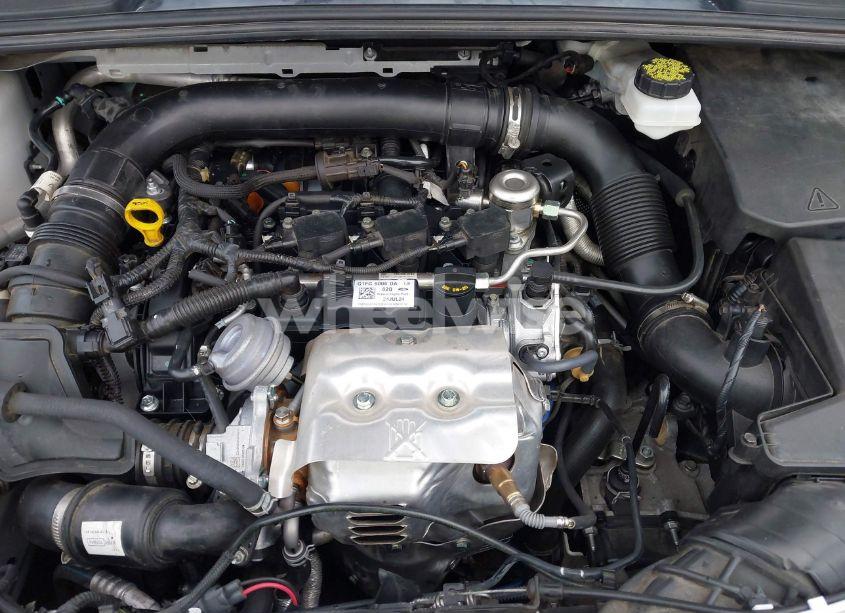 Photo 10 of 2018 Ford Focus SE (VIN 1FADP3FE5JL286323)