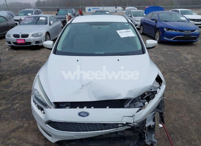 Photo 12 of 2018 Ford Focus SE (VIN 1FADP3FE5JL286323)