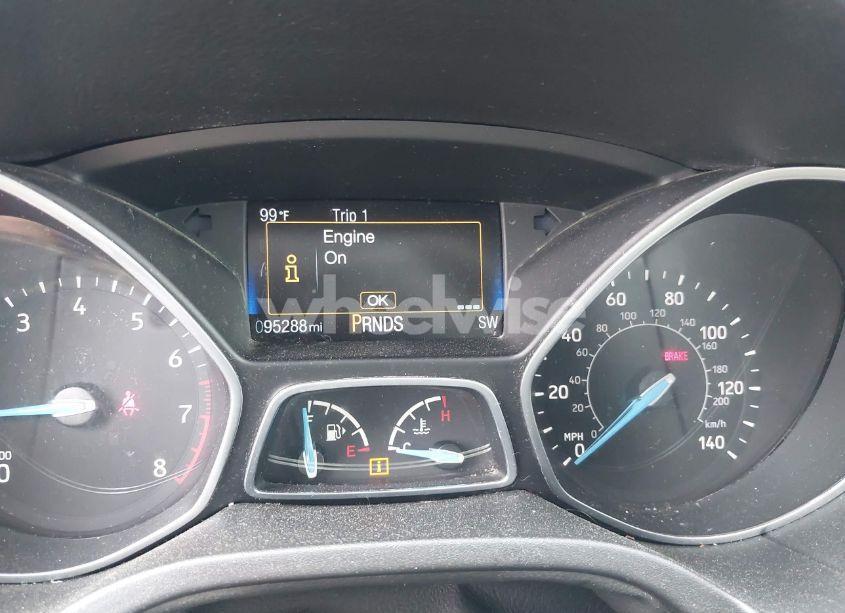 Photo 15 of 2018 Ford Focus SE (VIN 1FADP3FE5JL318316)