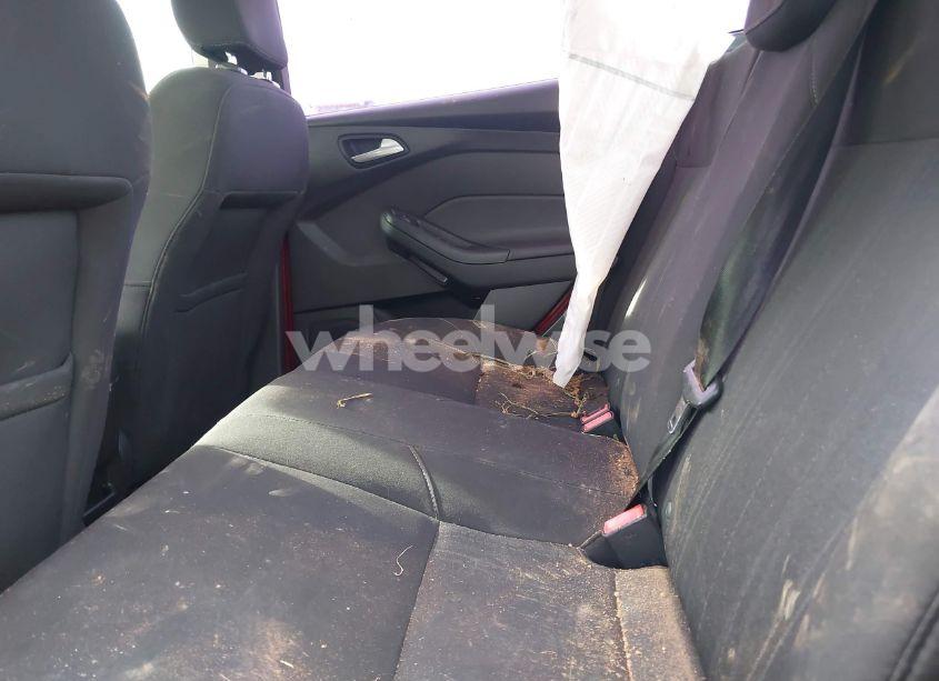 Photo 14 of 2016 Ford Focus SE (VIN 1FADP3FE6GL208688)